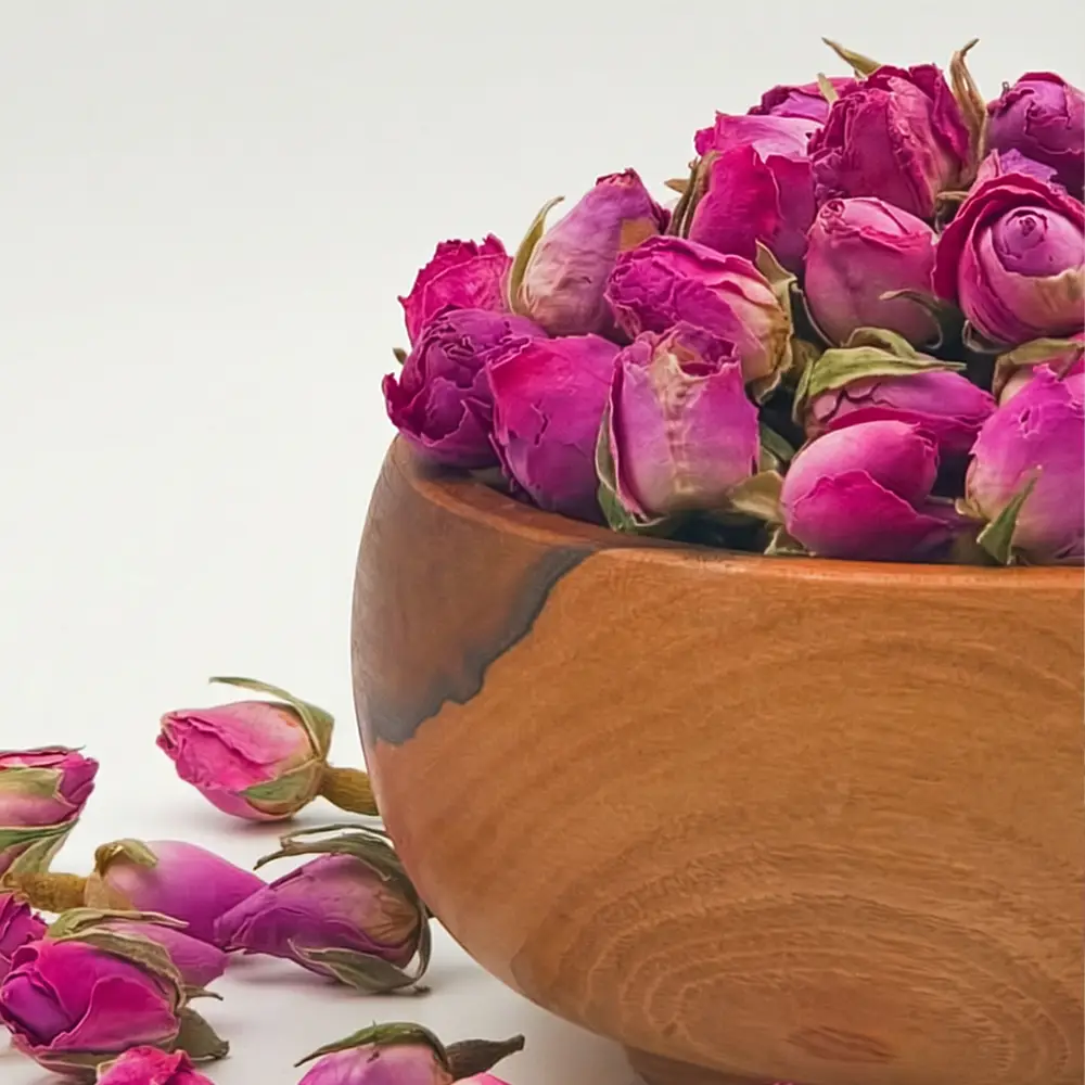 نمای محصول گل محمدی عاقله-100گرمی (نوع: گل محمدی) - نمای نزدیک